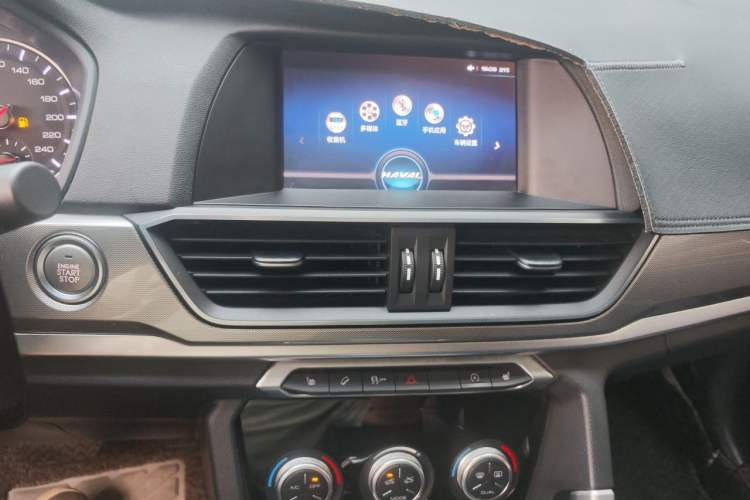 Used Haval H6 2018 Sport Edition 1.5T Automatic Two-Wheel Drive Elite Model China V Standard Audio And AC Panel