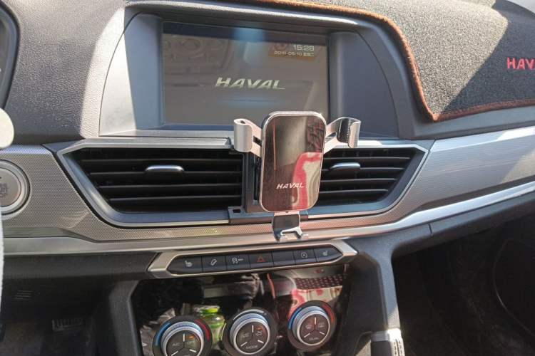 Used Haval H6 2018 Blue Label Sport Edition 1.5T Manual Two-Wheel Drive Elite Model Audio And AC Panel