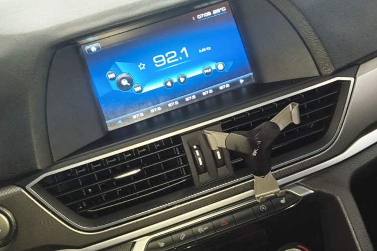 Used Haval H6 2018 Blue Label Sport Edition 1.5T Manual Two-Wheel Drive Elite Model Audio And AC Panel