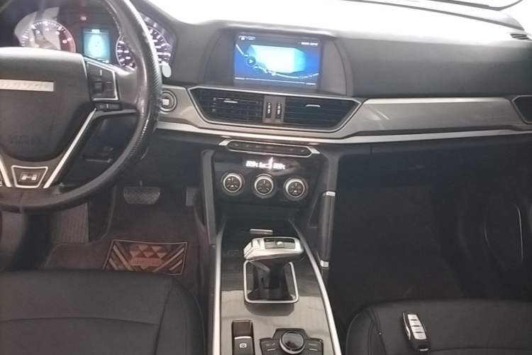 Used Haval H6 2018 Red-Label Sport Edition 1.5T Automatic Two-Wheel Drive Elite Model Audio And AC Panel