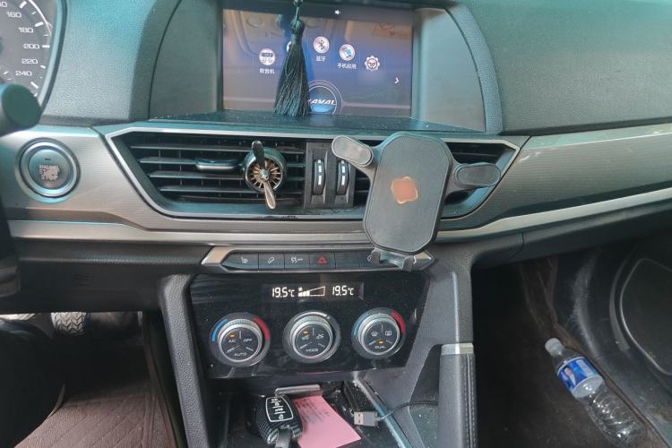 Used Haval H6 2018 Blue Label Sport Edition 1.5T Manual Two-Wheel Drive Elite Model Audio And AC Panel