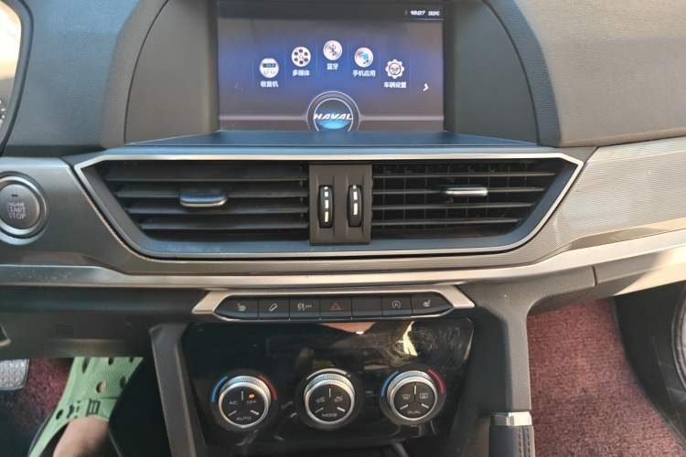 Used Haval H6 2018 Red-Label Sport Version 1.5T Manual Two-Wheel Drive Elite Model Audio And AC Panel