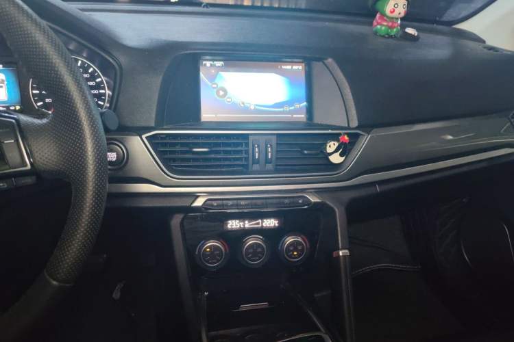 Used Haval H6 2018 Red-Label Sport Edition 1.5T Automatic Two-Wheel Drive Elite Model Audio And AC Panel