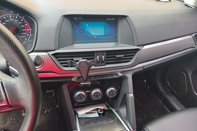 Used Haval H6 2018 Sport Edition 1.5T Automatic Two-Wheel Drive Elite Model China V Standard Audio And AC Panel