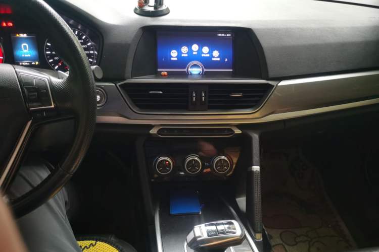 Used Haval H6 2018 Sport Edition 1.5T Automatic Two-Wheel Drive Elite Model China V Standard Audio And AC Panel