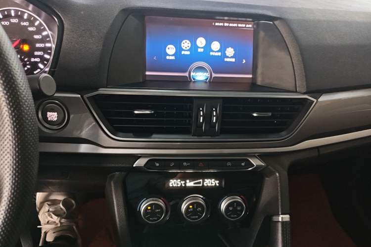 Used Haval H6 2018 Blue Label Sport Edition 1.5T Automatic Two-Wheel Drive Elite Model Audio And AC Panel