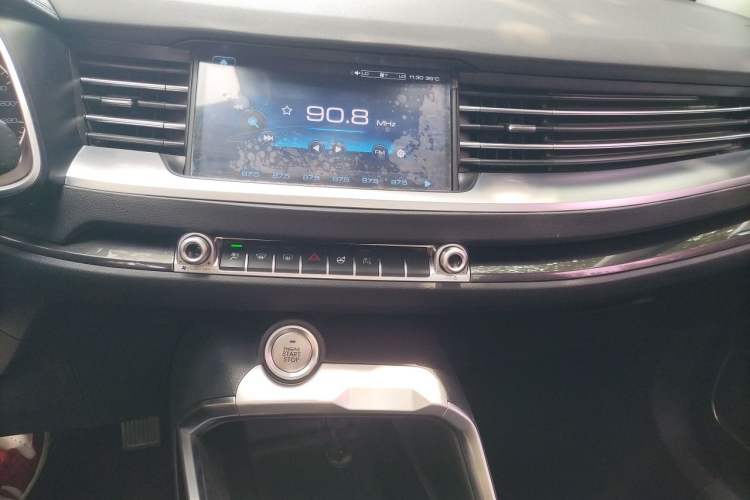 Used Haval H6 2018 Blue-Label 1.5T Automatic Luxury Model Audio And AC Panel