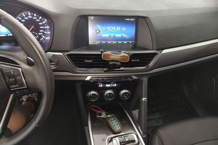 Used Haval H6 2018 Red-Label Sport Edition 1.5T Automatic Two-Wheel Drive Prestige Model Audio And AC Panel