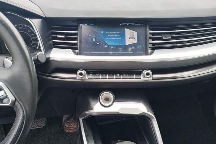 Used Haval H6 2018 Blue-Label 1.5T Automatic Luxury Model Audio And AC Panel