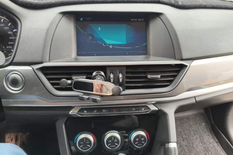 Used Haval H6 2018 Red-Label Sport Edition 1.5T Automatic Two-Wheel Drive Elite Model Audio And AC Panel