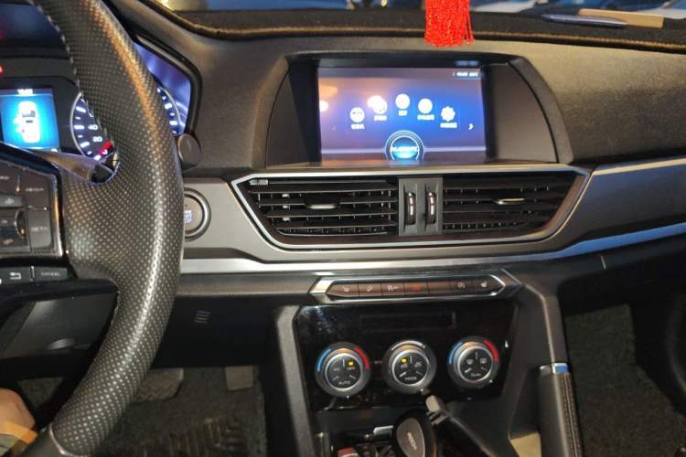 Used Haval H6 2018 Red-Label Sport Edition 1.5T Automatic Two-Wheel Drive Elite Model Audio And AC Panel