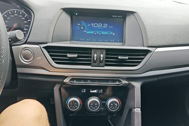 Used Haval H6 2018 Blue Label Sport Edition 1.5T Automatic Two-Wheel Drive Elite Model Audio And AC Panel