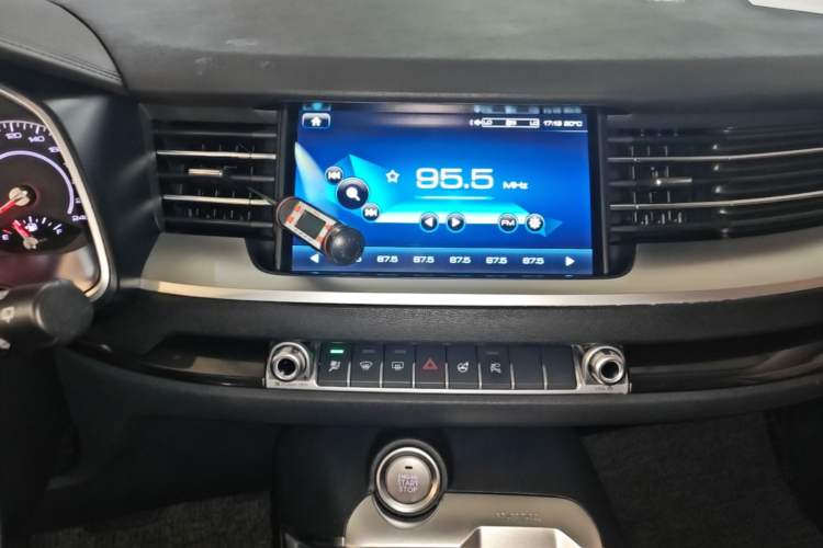 Used Haval H6 2018 Red-Label 1.5T Automatic Luxury Model Audio And AC Panel