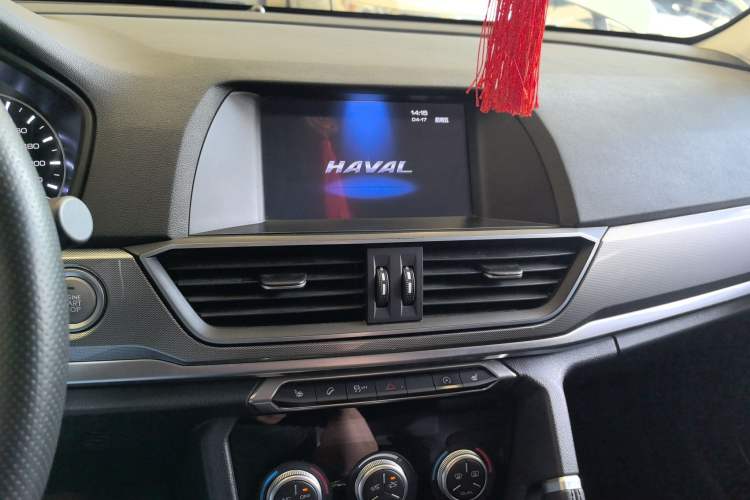 Used Haval H6 2018 Sport Edition 1.5T Automatic Two-Wheel Drive Elite Model China V Standard Audio And AC Panel