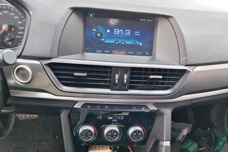 Used Haval H6 2018 Red-Label Sport Edition 1.5T Automatic Two-Wheel Drive Elite Model Audio And AC Panel
