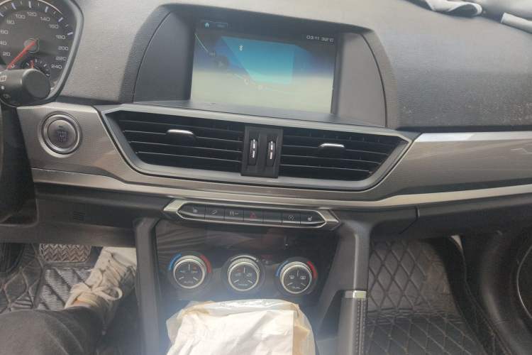 Used Haval H6 2018 Blue Label Sport Edition 1.5T Automatic Two-Wheel Drive Elite Model Audio And AC Panel