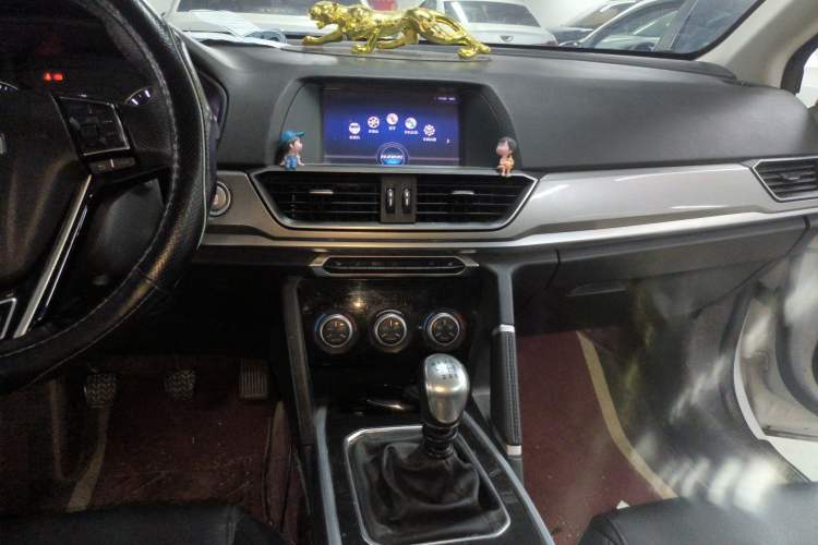 Used Haval H6 2018 Sport Edition 1.5T Manual Two-Wheel Drive Elite Model China V Standard Audio And AC Panel