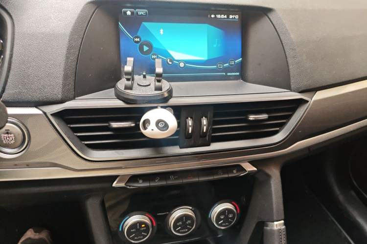 Used Haval H6 2018 Blue Label Sport Edition 1.5T Manual Two-Wheel Drive Elite Model Audio And AC Panel