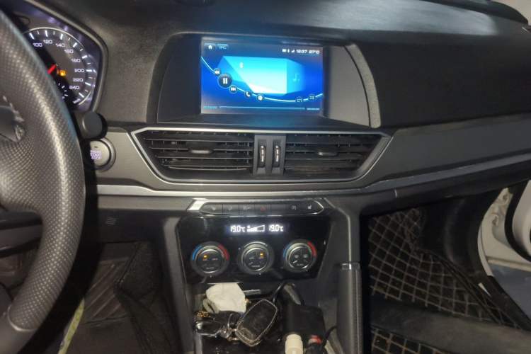 Used Haval H6 2018 Red-Label Sport Edition 1.5T Automatic Two-Wheel Drive Elite Model Audio And AC Panel