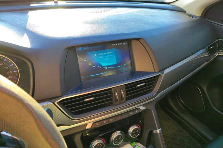 Used Haval H6 2018 Blue Label Sport Edition 1.5T Automatic Two-Wheel Drive Prestige Model Audio And AC Panel