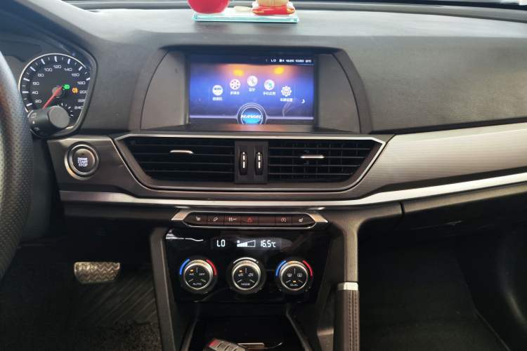 Used Haval H6 2018 Red-Label Sport Edition 1.5T Automatic Two-Wheel Drive Elite Model Audio And AC Panel