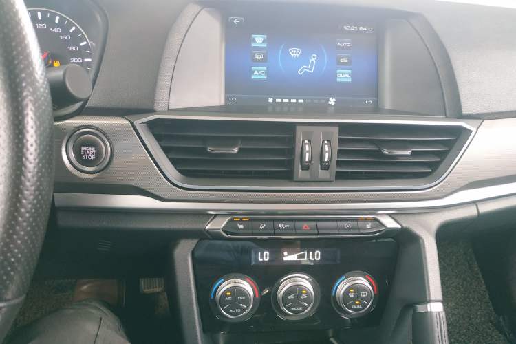 Used Haval H6 2018 Red-Label Sport Edition 1.5T Automatic Two-Wheel Drive Elite Model Audio And AC Panel