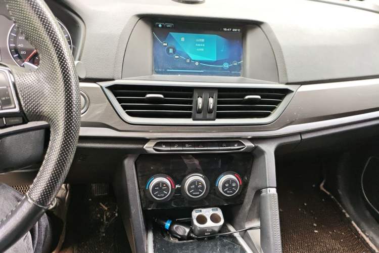 Used Haval H6 2018 Red-Label Sport Edition 1.5T Automatic Two-Wheel Drive Elite Model Audio And AC Panel