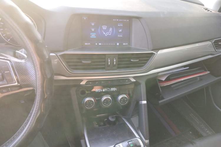 Used Haval H6 2018 Sport Edition 1.5T Automatic Two-Wheel Drive Elite Model China V Standard Audio And AC Panel