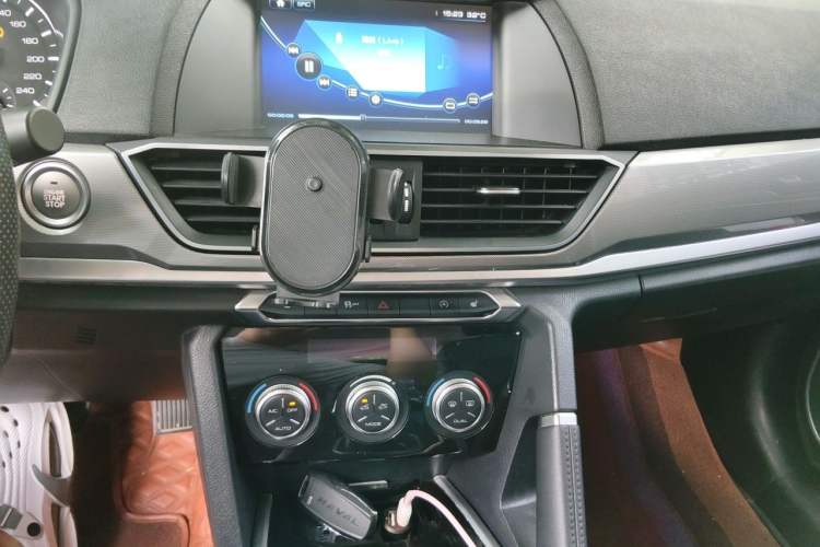 Used Haval H6 2018 Red-Label Sport Edition 1.5T Automatic Two-Wheel Drive Elite Model Audio And AC Panel
