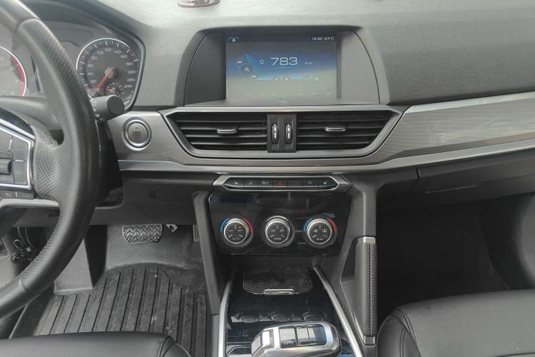 Used Haval H6 2018 Blue Label Sport Edition 1.5T Automatic Two-Wheel Drive Elite Model Audio And AC Panel