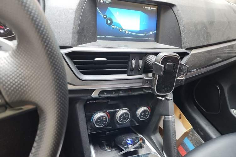 Used Haval H6 2018 Red-Label Sport Edition 1.5T Automatic Two-Wheel Drive Elite Model Audio And AC Panel
