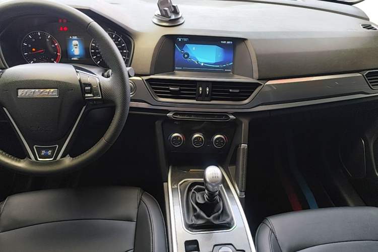 Used Haval H6 2018 Blue Label Sport Edition 1.5T Manual Two-Wheel Drive Elite Model Audio And AC Panel
