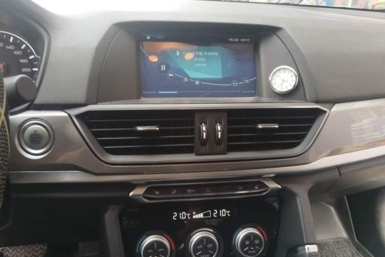 Used Haval H6 2018 Blue Label Sport Edition 1.5T Automatic Two-Wheel Drive Prestige Model Audio And AC Panel