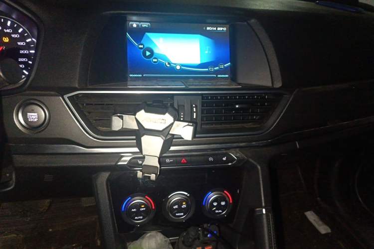 Used Haval H6 2018 Red-Label Sport Edition 1.5T Automatic Two-Wheel Drive Elite Model Audio And AC Panel