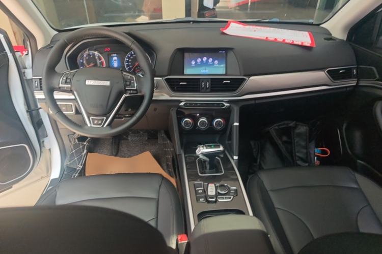 Used Haval H6 2018 Blue Label Sport Edition 1.5T Automatic Two-Wheel Drive Elite Model Center Console