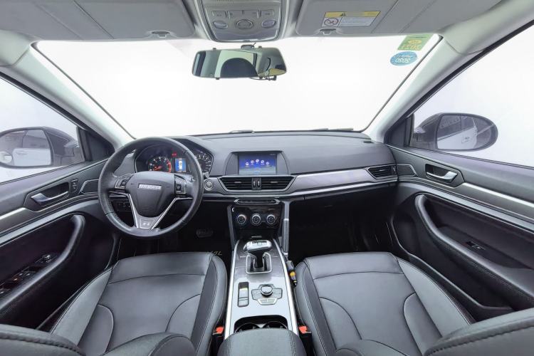 Used Haval H6 2018 Sport Edition 1.5T Automatic Two-Wheel Drive Elite Model China V Standard Center Console