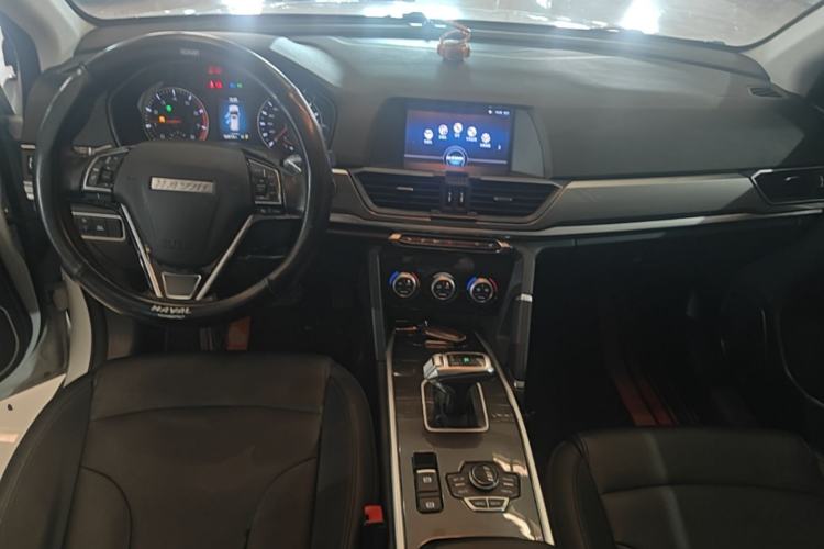 Used Haval H6 2018 Sport Edition 1.5T Automatic Two-Wheel Drive Elite Model China V Standard Center Console