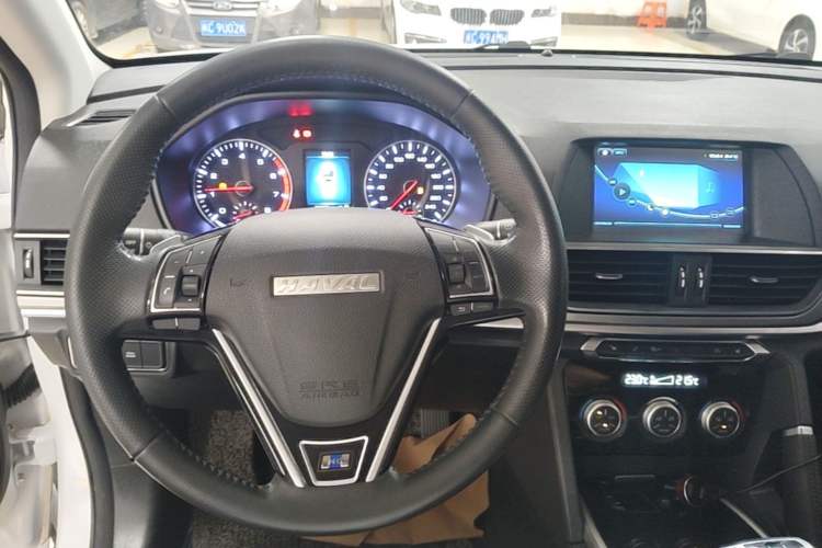 Used Haval H6 2018 Blue Label Sport Edition 1.5T Automatic Two-Wheel Drive Elite Model Center Console