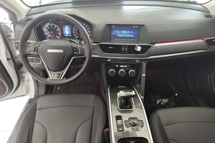 Used Haval H6 2018 Blue Label Sport Edition 1.5T Automatic Two-Wheel Drive Elite Model Center Console