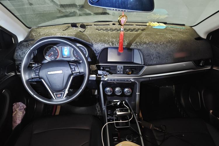Used Haval H6 2018 Red-Label Sport Edition 1.5T Automatic Two-Wheel Drive Elite Model Center Console