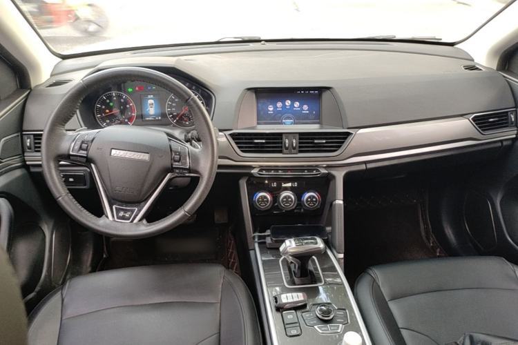 Used Haval H6 2018 Sport Edition 1.5T Automatic Two-Wheel Drive Elite Model China V Standard Center Console