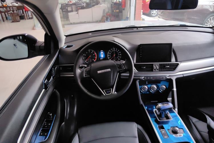 Used Haval H6 2018 Blue Label Sport Edition 1.5T Automatic Two-Wheel Drive Elite Model Center Console