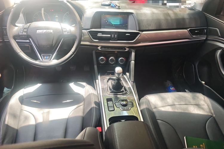 Used Haval H6 2018 Blue Label Sport Edition 1.5T Manual Two-Wheel Drive Elite Model Center Console