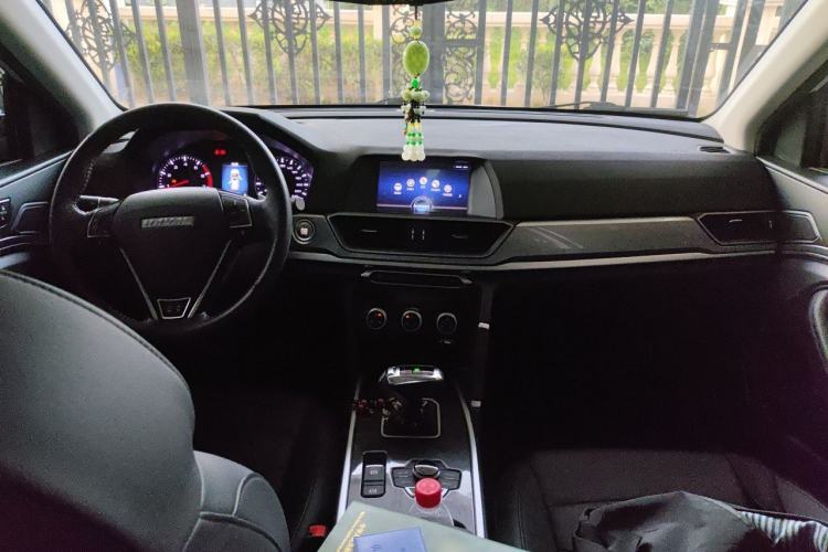 Used Haval H6 2018 Sport Edition 1.5T Automatic Two-Wheel Drive Elite Model China V Standard Center Console