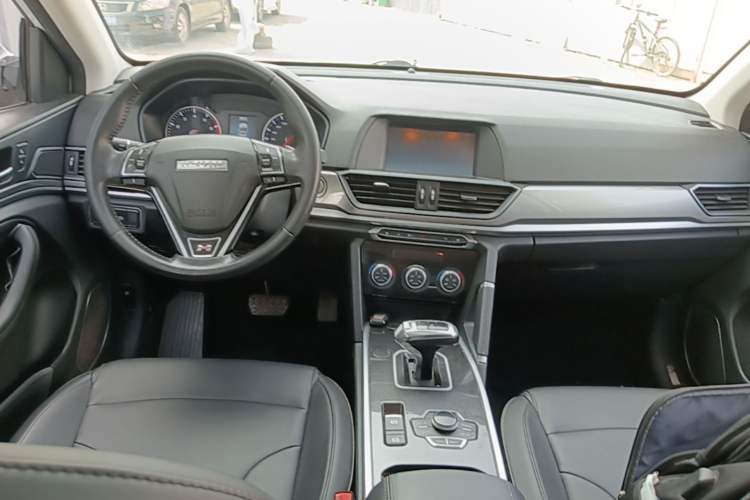 Used Haval H6 2018 Red-Label Sport Edition 1.5T Automatic Two-Wheel Drive Elite Model Center Console