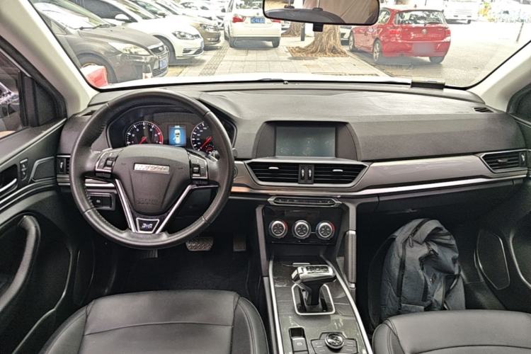 Used Haval H6 2018 Blue Label Sport Edition 1.5T Automatic Two-Wheel Drive Elite Model Center Console