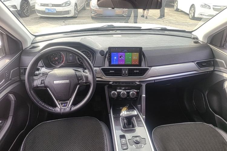 Used Haval H6 2018 Blue Label Sport Edition 1.5T Automatic Two-Wheel Drive Elite Model Center Console