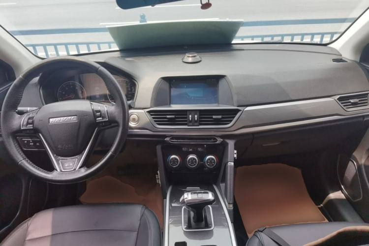 Used Haval H6 2018 Red-Label Sport Edition 1.5T Automatic Two-Wheel Drive Elite Model Center Console