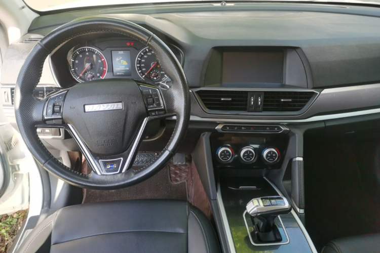 Used Haval H6 2018 Blue Label Sport Edition 1.5T Automatic Two-Wheel Drive Elite Model Center Console