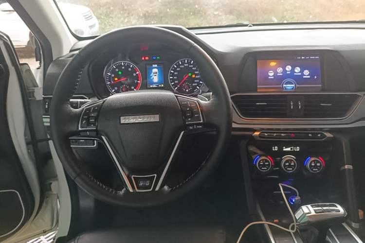 Used Haval H6 2018 Sport Edition 1.5T Automatic Two-Wheel Drive Elite Model China V Standard Center Console